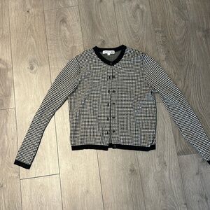 Uniqlo cardigan (Ines de La Fressance collection)